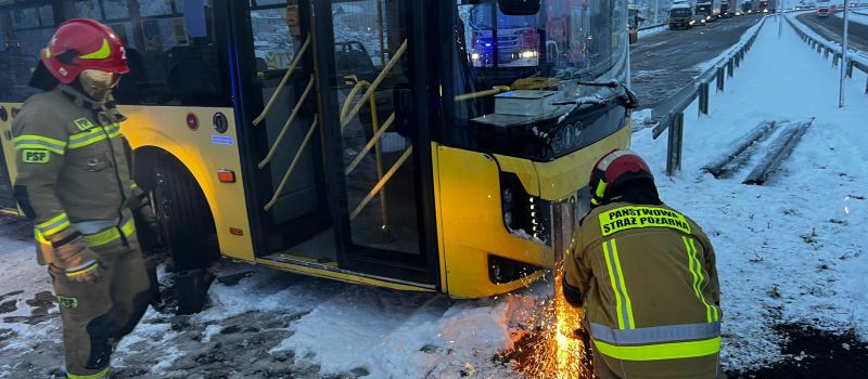 Autobus zablokował Trasę N-S w Bielszowicach