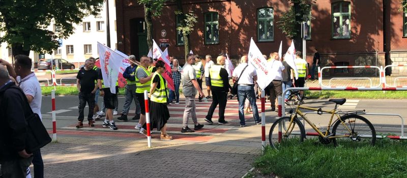Protest hutników w Nowym Bytomiu