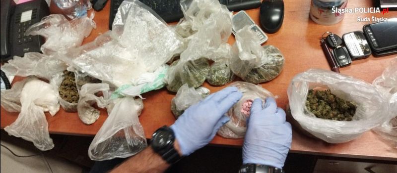 Kilogram narkotyków w rękach rudzkiej policji