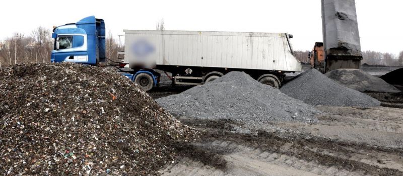 Niebezpieczne odpady składowano nielegalnie w Rudzie Śląskiej